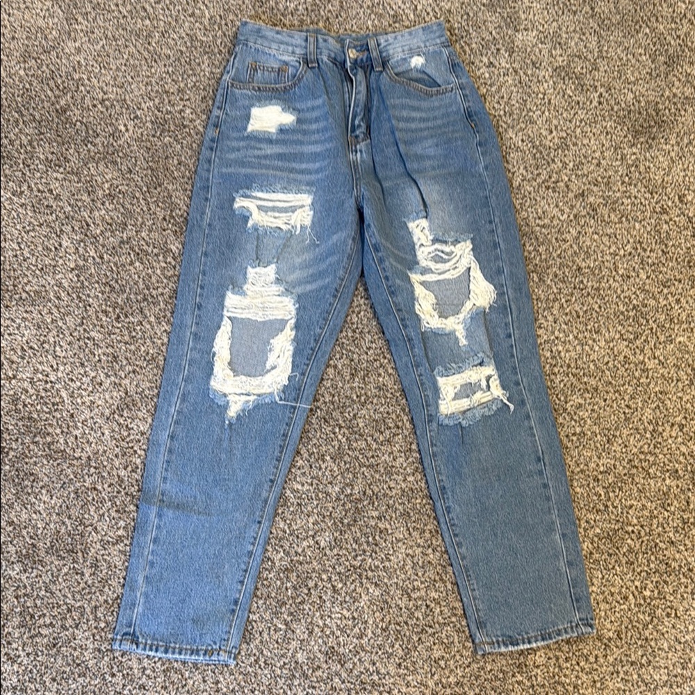 SHEIN Light Wash destroyed MOM jeans size 4
